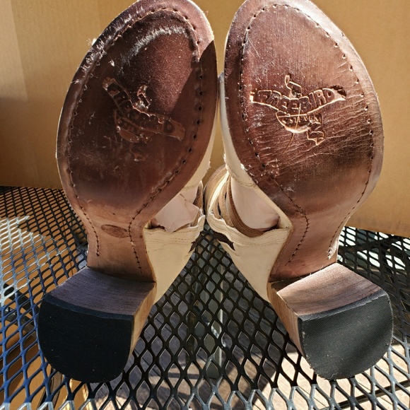 Freebirds - Tiara - Picture 5 of 5